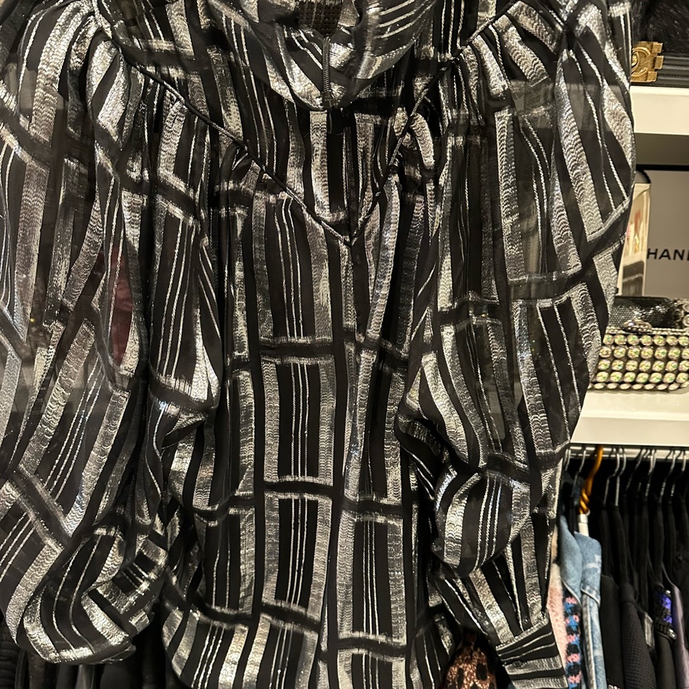 Chic Black And Silver Patterned Blouse Iro - image 2